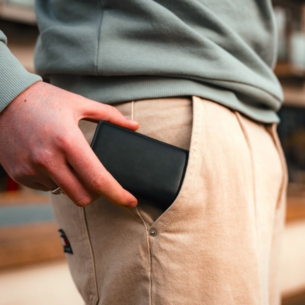 EVOLVED® AirTag Slide Wallet