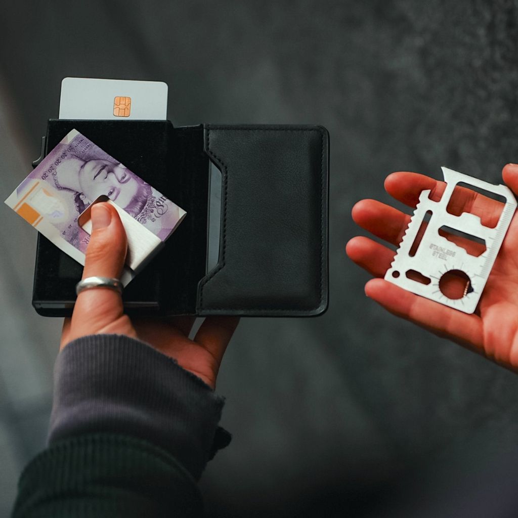EVOLVED® AirTag Slide Wallet
